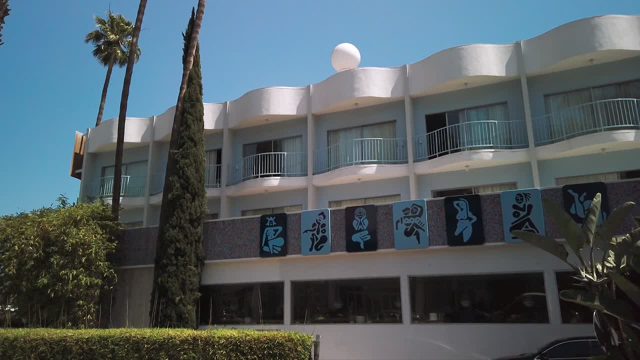 ⁣Reality Check Inside Americas Next Top Model S01E01 1080p WEB h264-GRACE