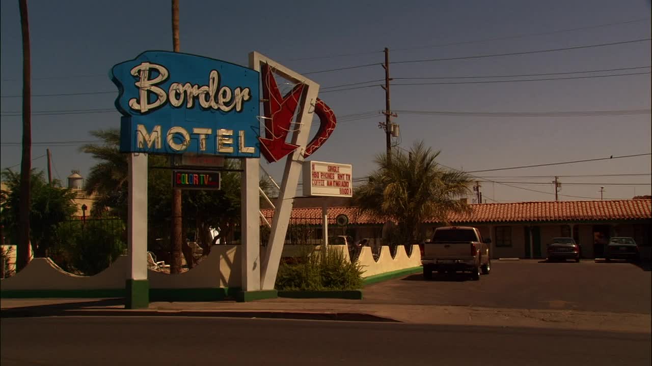 Medium S02E02 The Song Remains the Same 720p AMZN WEB-DL DD 5 1 H 264-playW