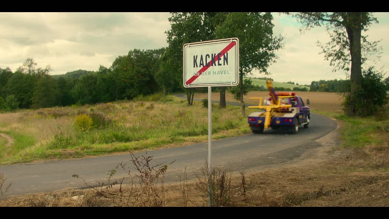 Crap Happens S01E01 1080p WEB h264-EDITH