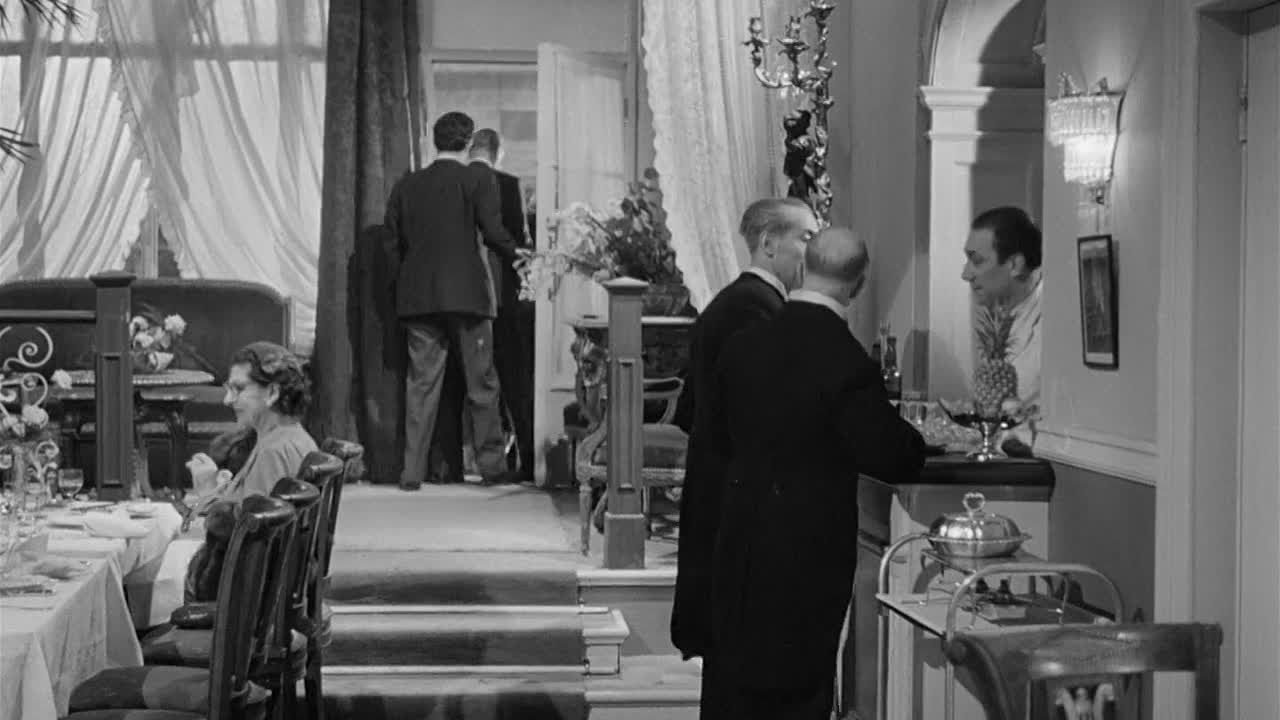 ⁣Shop Spoiled 1954 1080p BluRay x264 AAC-[YTS BZ]