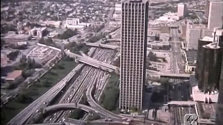 ⁣Charlie's Angels - 5×10 Angeli in taxi