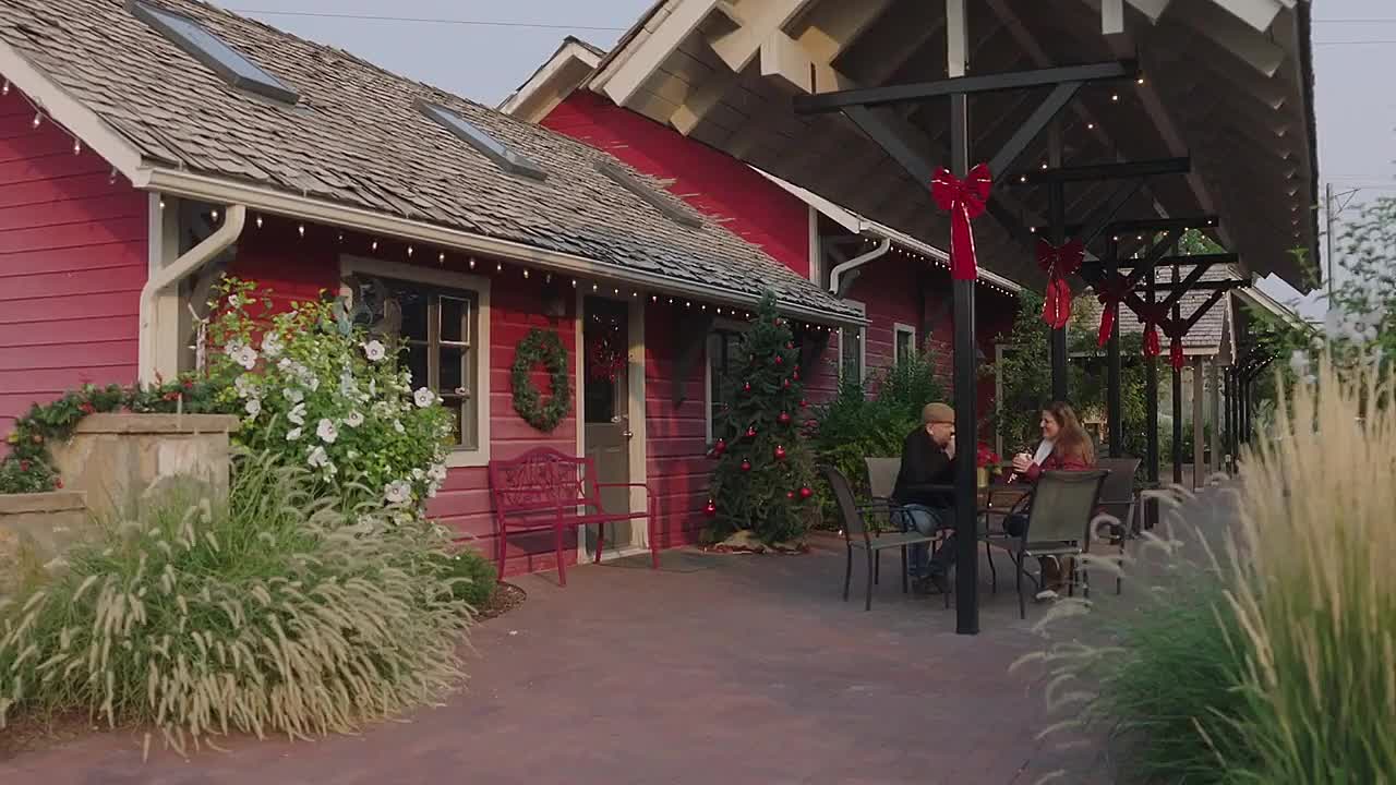 ⁣A Picture Perfect Holiday 2021 720p HDRip x264 AAC