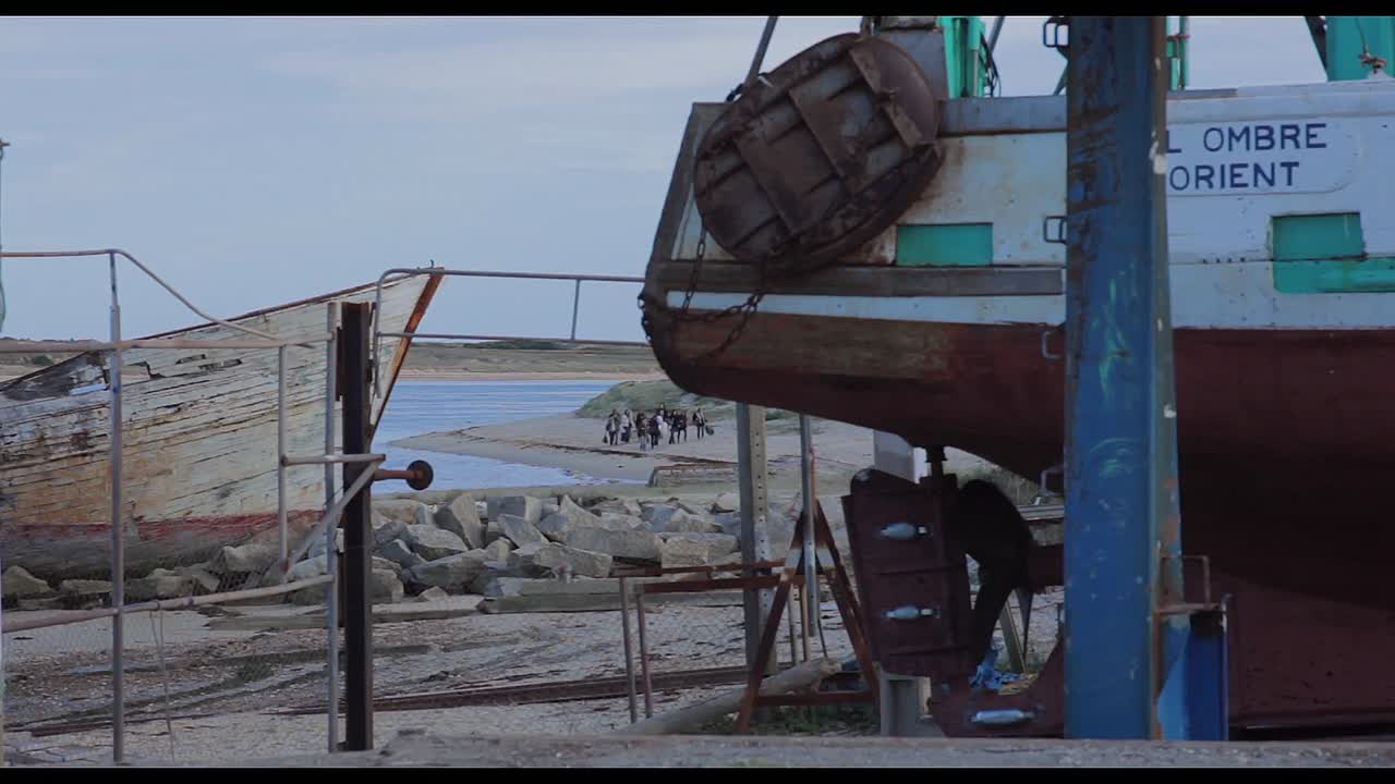 ⁣17 Filles 2011 FRENCH 1080p HDRip x264 AAC-rivestream org