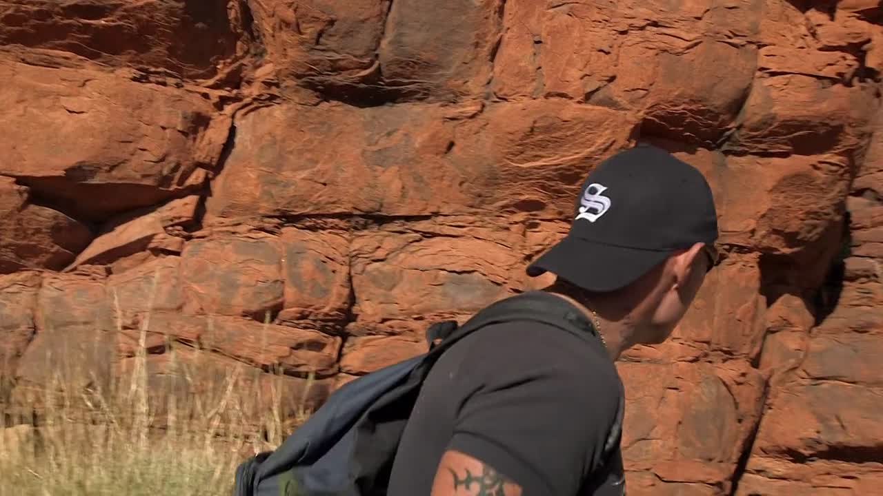 ⁣Housos Vs Authority 2012 1080p BluRay x264 AAC5 1-