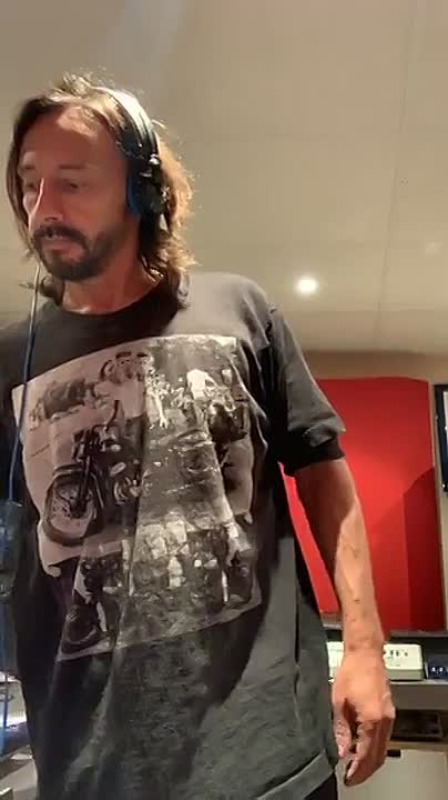 ⁣Bob Sinclar - DAY 1 - Lockdown - Live Set today ! For the _2572979879636587