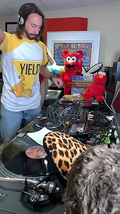 ⁣Bob Sinclar - Day 31 - Lockdown - Random House Tracks from _1070870449954533