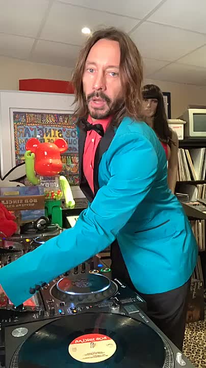 Bob Sinclar - Day 33 - Lockdown - Disco Session Vol 4 _587677708507061