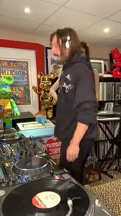 ⁣Bob Sinclar - Day 37 - Lockdown - Random House Tracks from _957301241354756