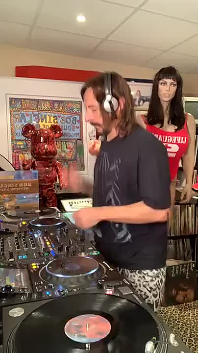 ⁣Bob Sinclar - Day 42 - Lockdown - Africanism Volume 6 _230603611533693