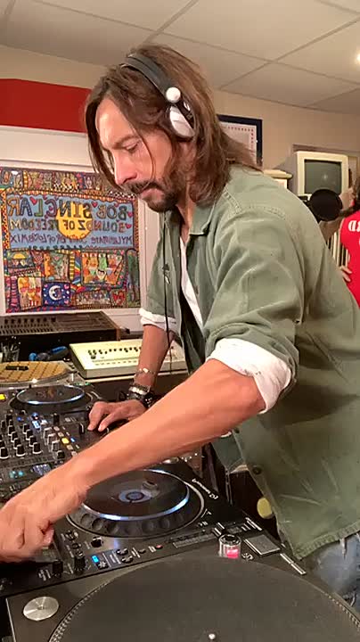 ⁣Bob Sinclar - Day 11 - Lockdown - Hot tracks 2020 _622276374989321