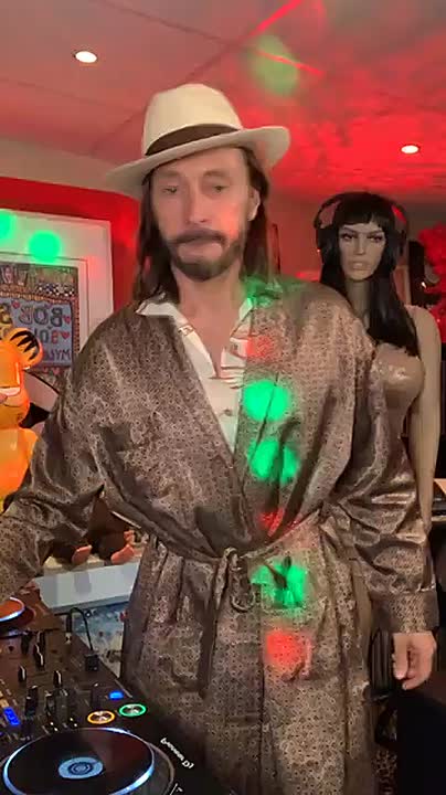 ⁣Bob Sinclar - Disco Latino session 🔥🔥🔥 _3859923717411948