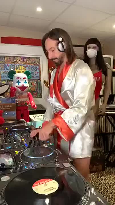 ⁣2020-11-09_Bob Sinclar_TBT Lockdown_370109064410842