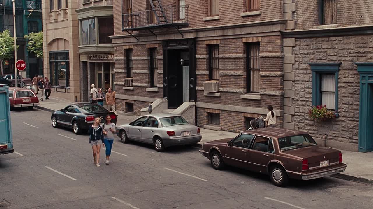 Bridesmaids 2011 1080p BluRay x264 AAC5 1-