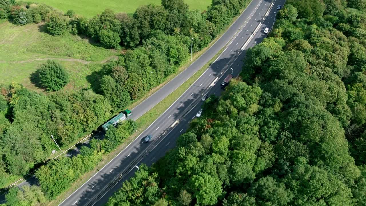 ⁣Motorway Cops Catching Britains Speeders S09E01 1080p HDTV H264-DARKFLiX