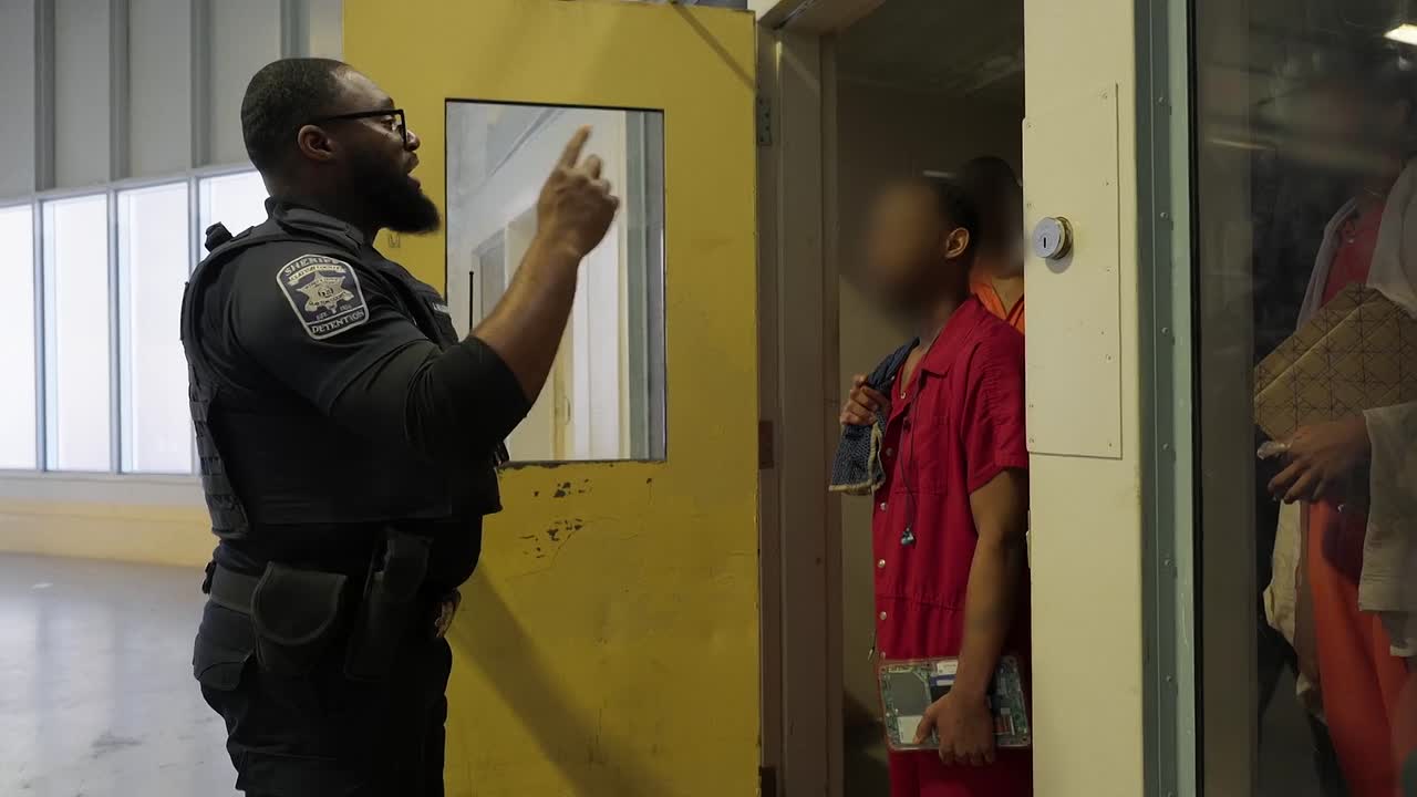 ⁣120 Hours Behind Bars S01E03-HDTV-X264-NGP - Byse