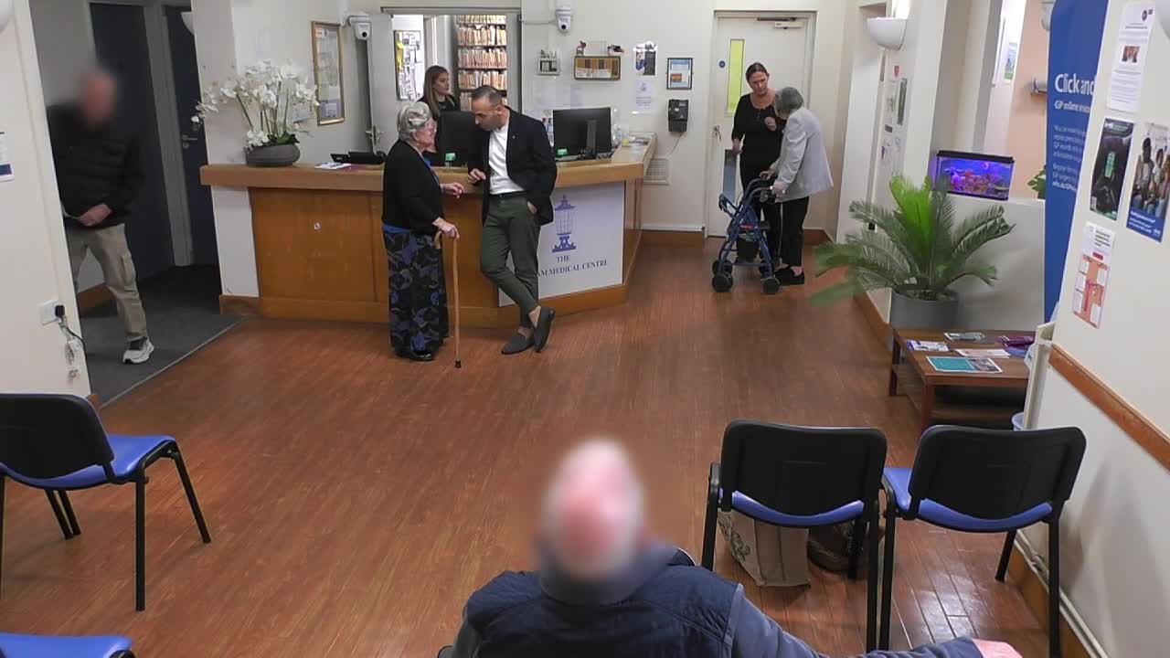 ⁣GPs Behind Closed Doors S09E17