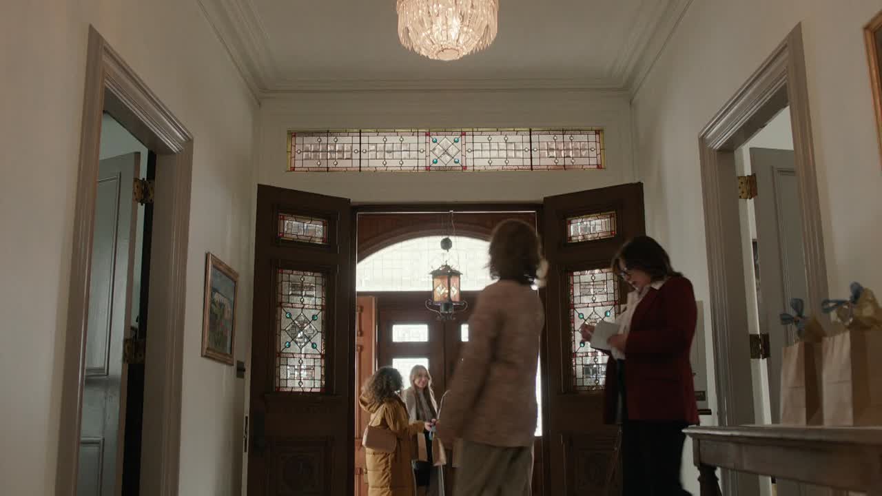 S 2023 S02E01 1080p WEB-DL