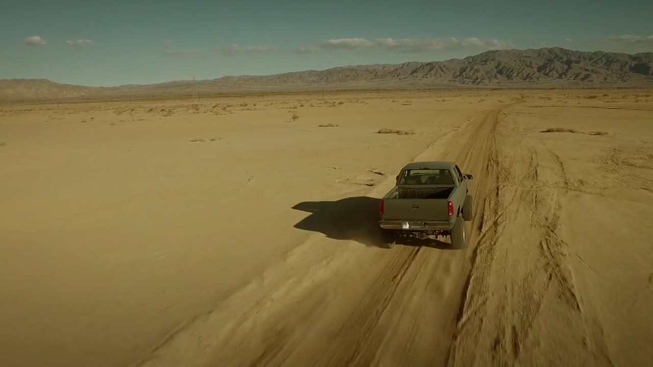 ⁣Happy Hunting 2017 1080p HDRIp x264 AAC