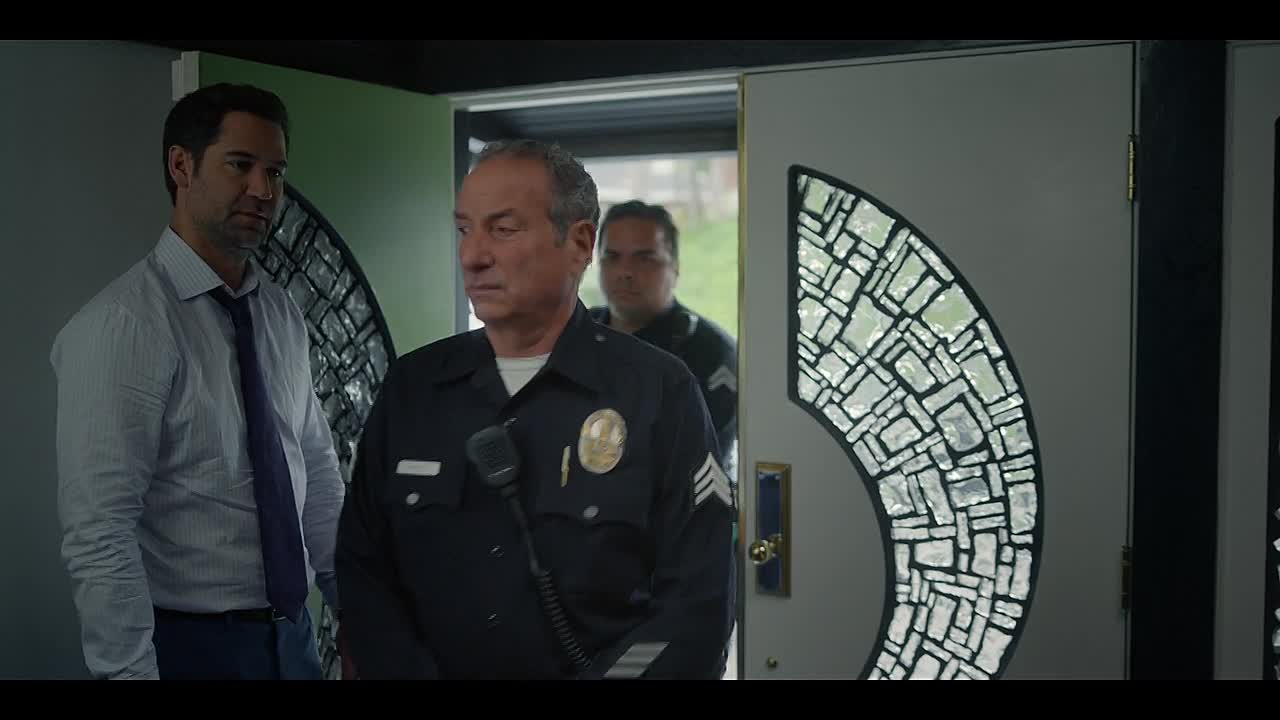 ⁣The Lincoln Lawyer S04E05 You're The One That I Want 720p NF WEB-DL DDP5 1 At