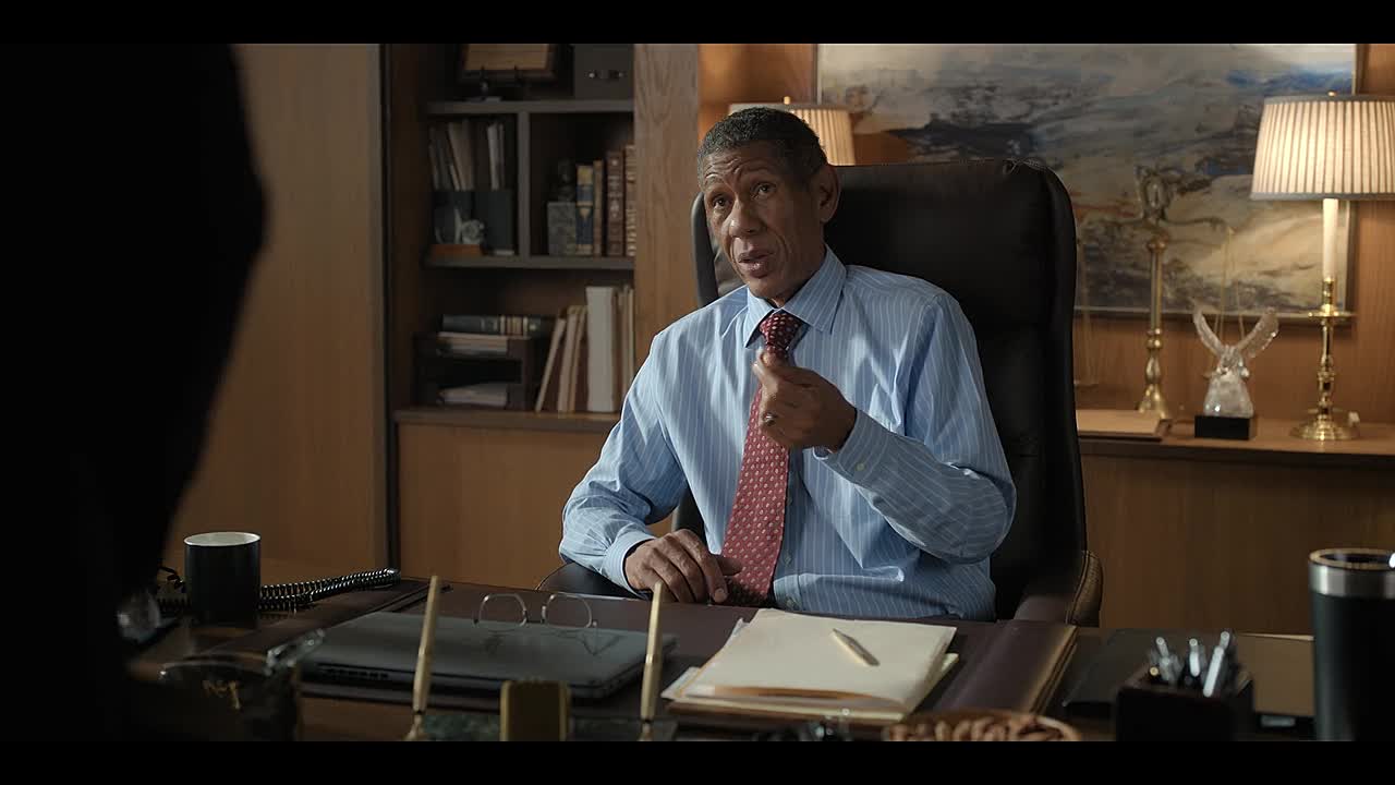 ⁣The Lincoln Lawyer S04E09 October Surprise 720p NF WEB-DL DDP5 1 Atmos H 264-