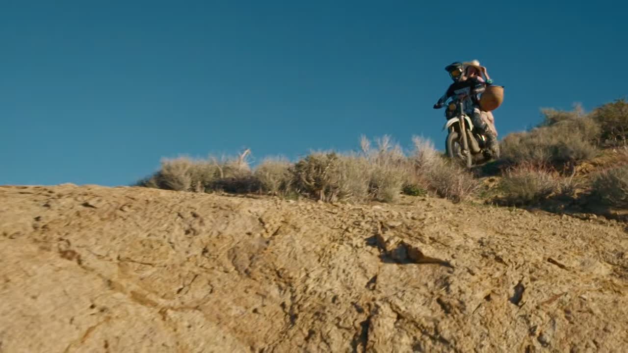 ⁣My Strange Addiction S07E05 720p HEVC x265-MeGusta