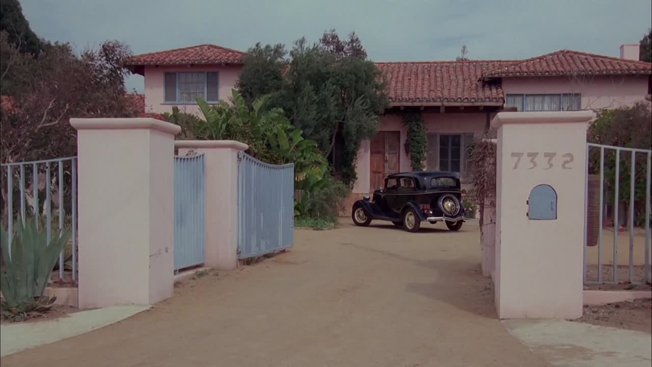 ⁣White Hot The Mysterious Murder Of Thelma Todd 1991 1080p HDRip x264 AAC