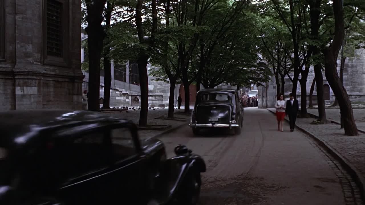 ⁣007 James Bond - 1963 - From Russia With Love 1080p HDRip x264 AAC-rivestream org