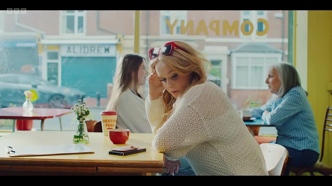 Long Story Short S01E05 -Doppelgänger