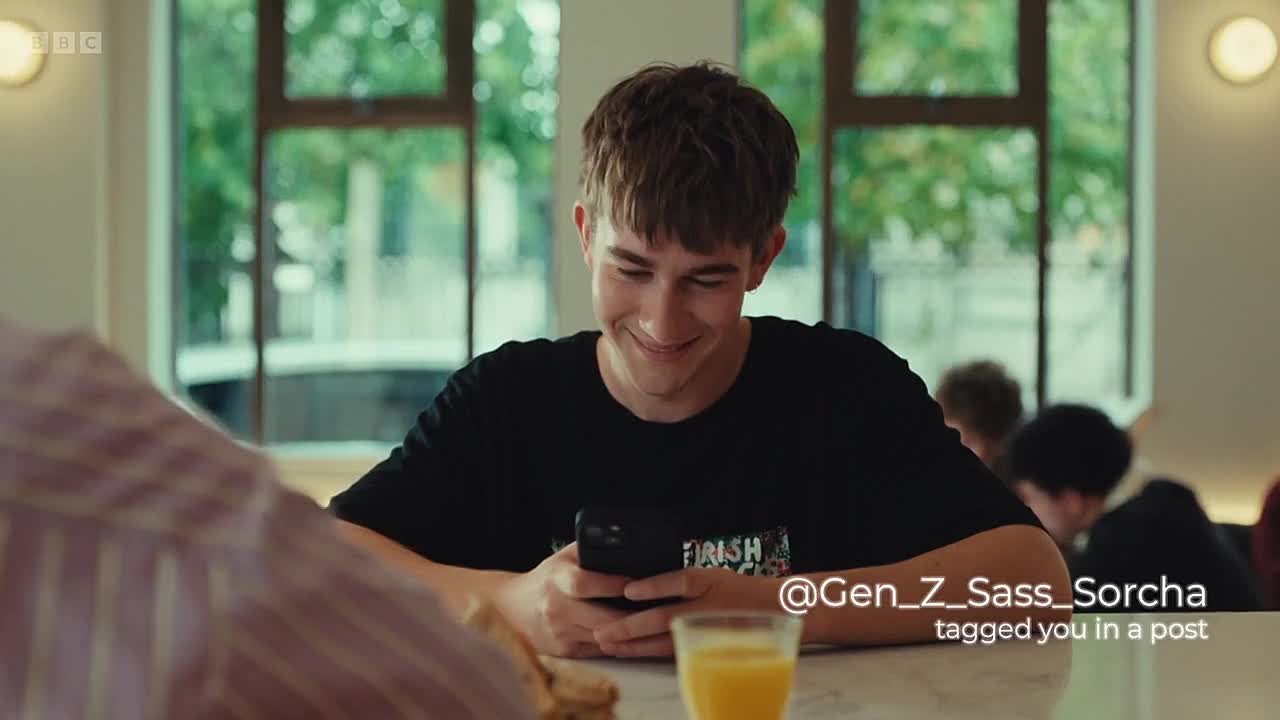 Long Story Short S01E06 -Privileged