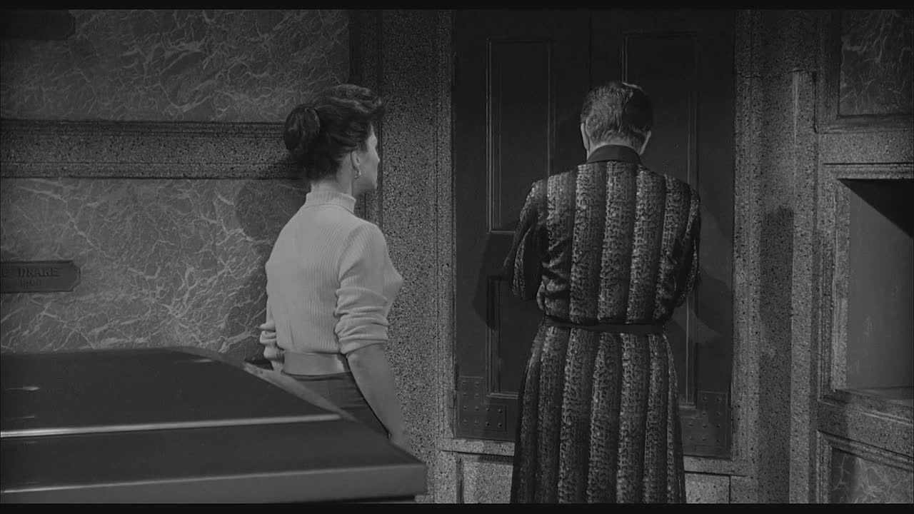 ⁣The Four Skulls Of Jonathan Drake 1959 1080p BluRay x264 AAC-[YTS BZ]