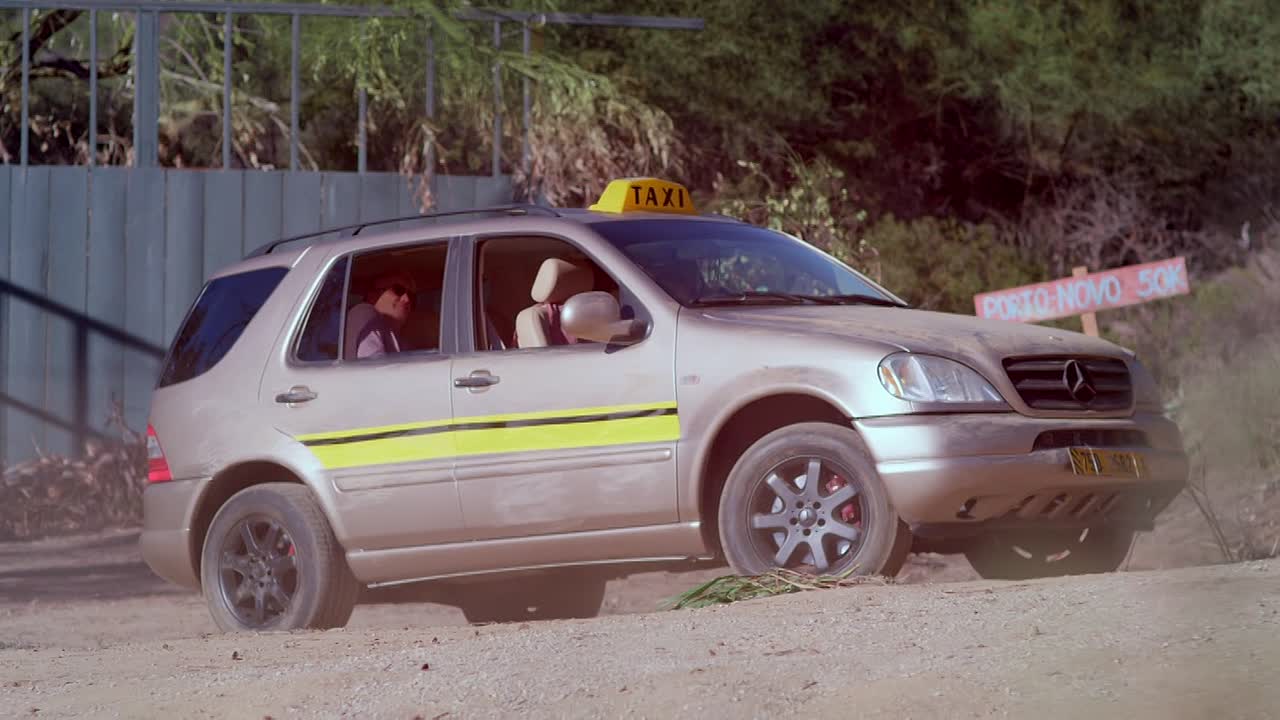 ⁣Female Fight Squad 2016 1080p BluRay x264-[YTS AM]