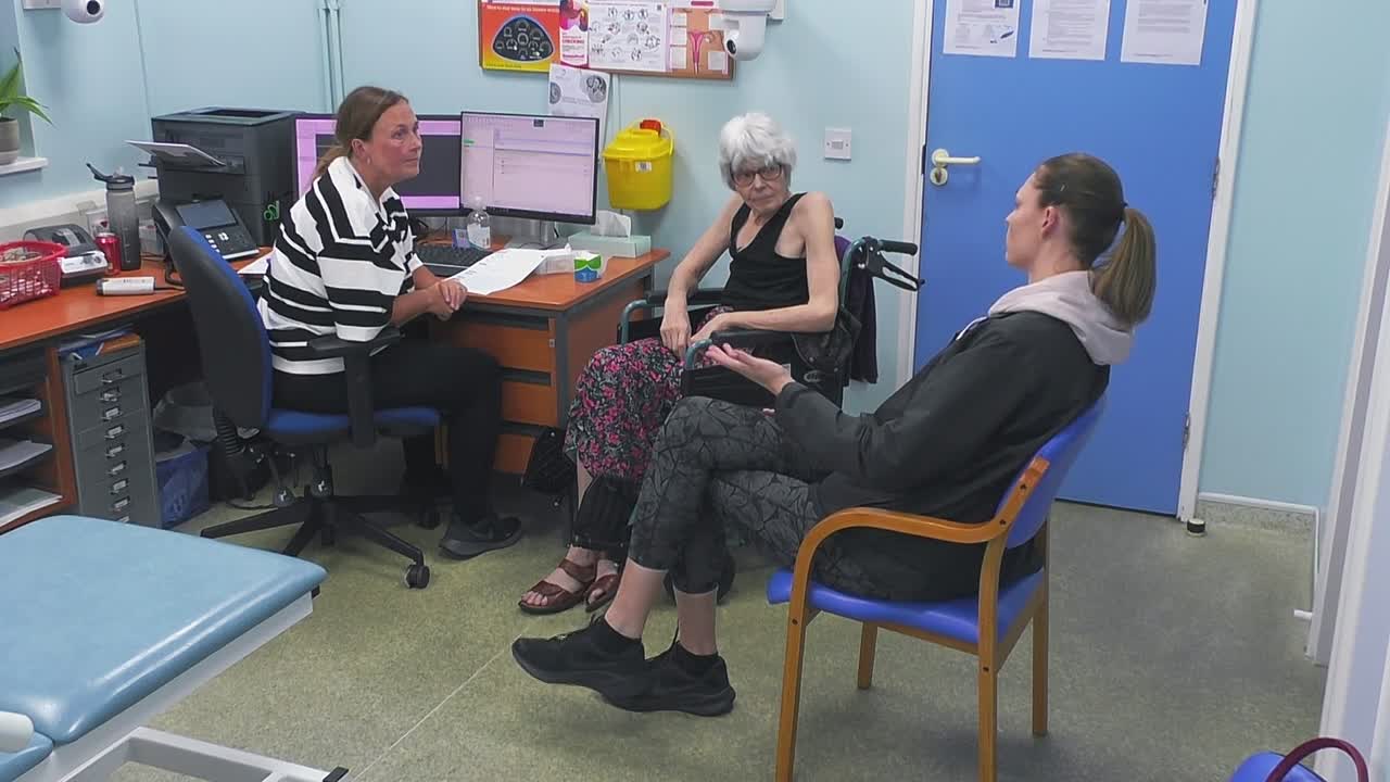 ⁣GPs Behind Closed Doors S09E18