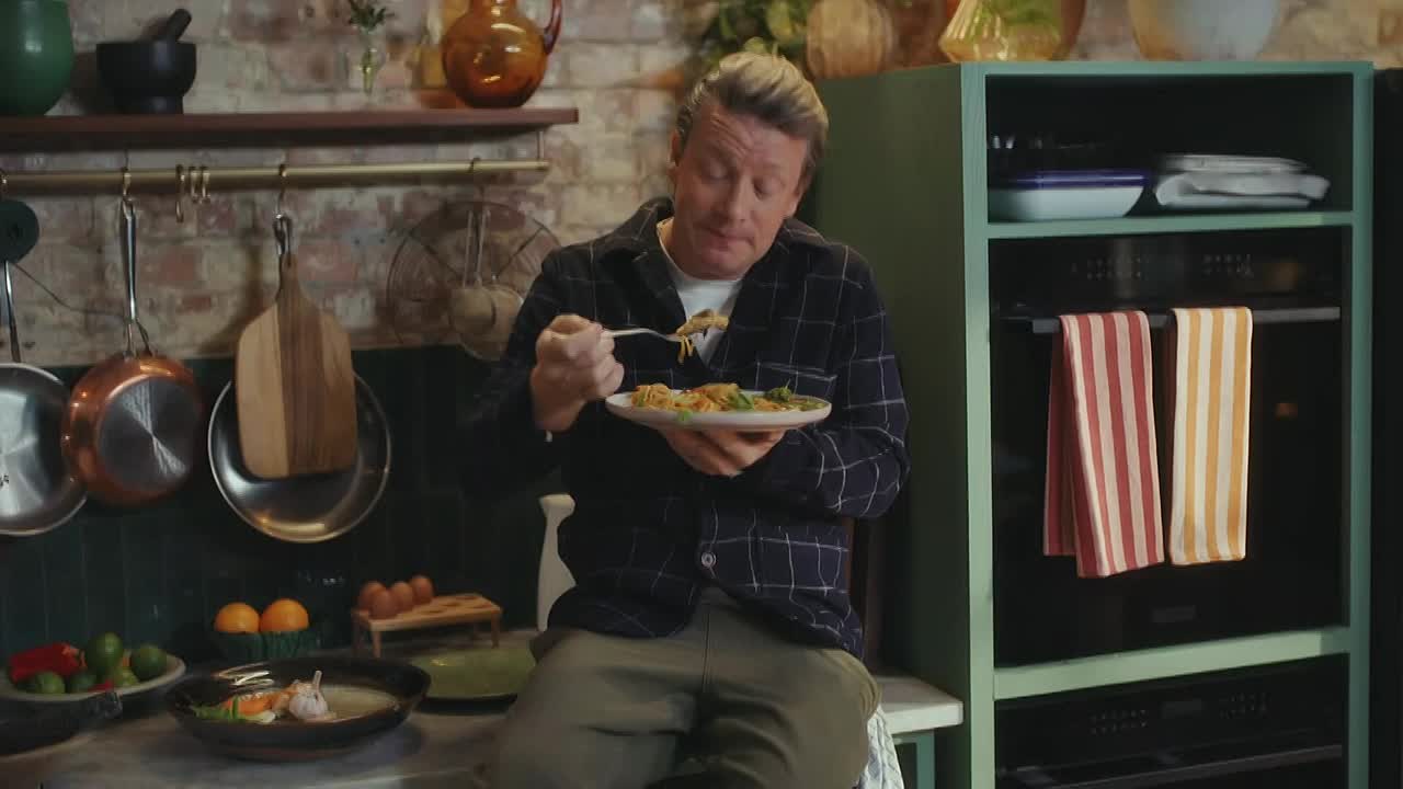 Jamies Feasts for a Fiver S01E05 720p WEB H264-JFF mkv - Lulustream mp4