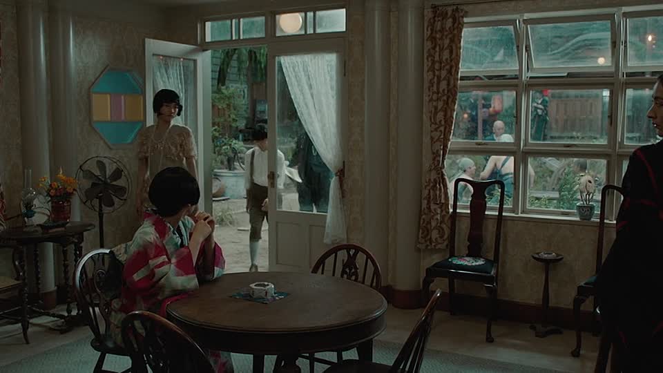 Revolver Lily 2023 720p BluRay x264 AAC-WORLD