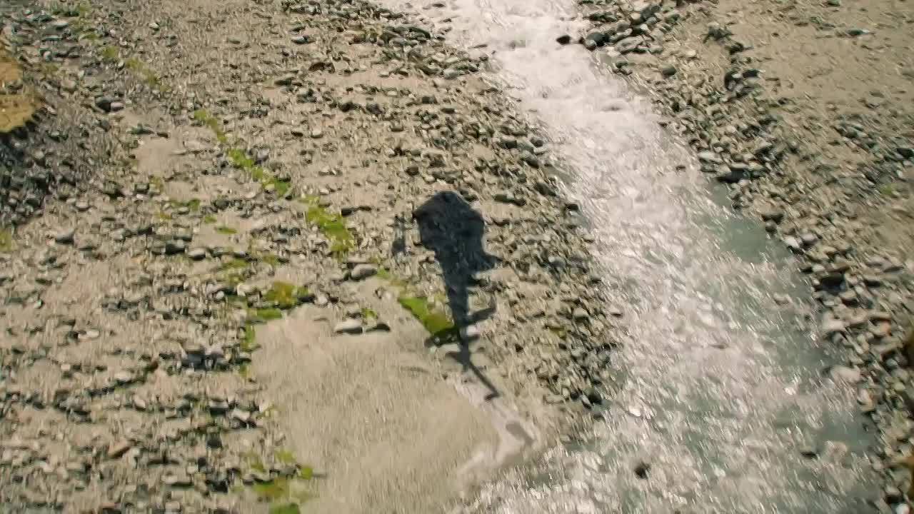 The Summit UK S01E01 1080p AMZN WEB-DL DDP2 0 H 264-RAWR