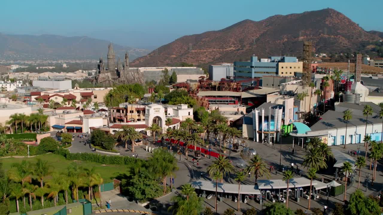 ⁣Vanderpump Rules S12E10 Threesomes a Crowd 1080p HEVC x265-MeGusta