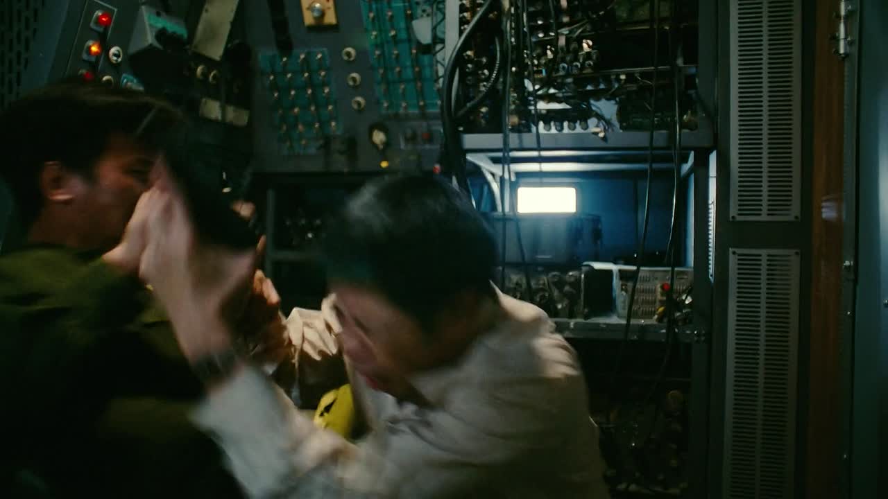 ⁣Hijacked 2025 VIETNAMESE HC ENG SUBS 1080p WEBRip x264 AAC-[YTS BZ]