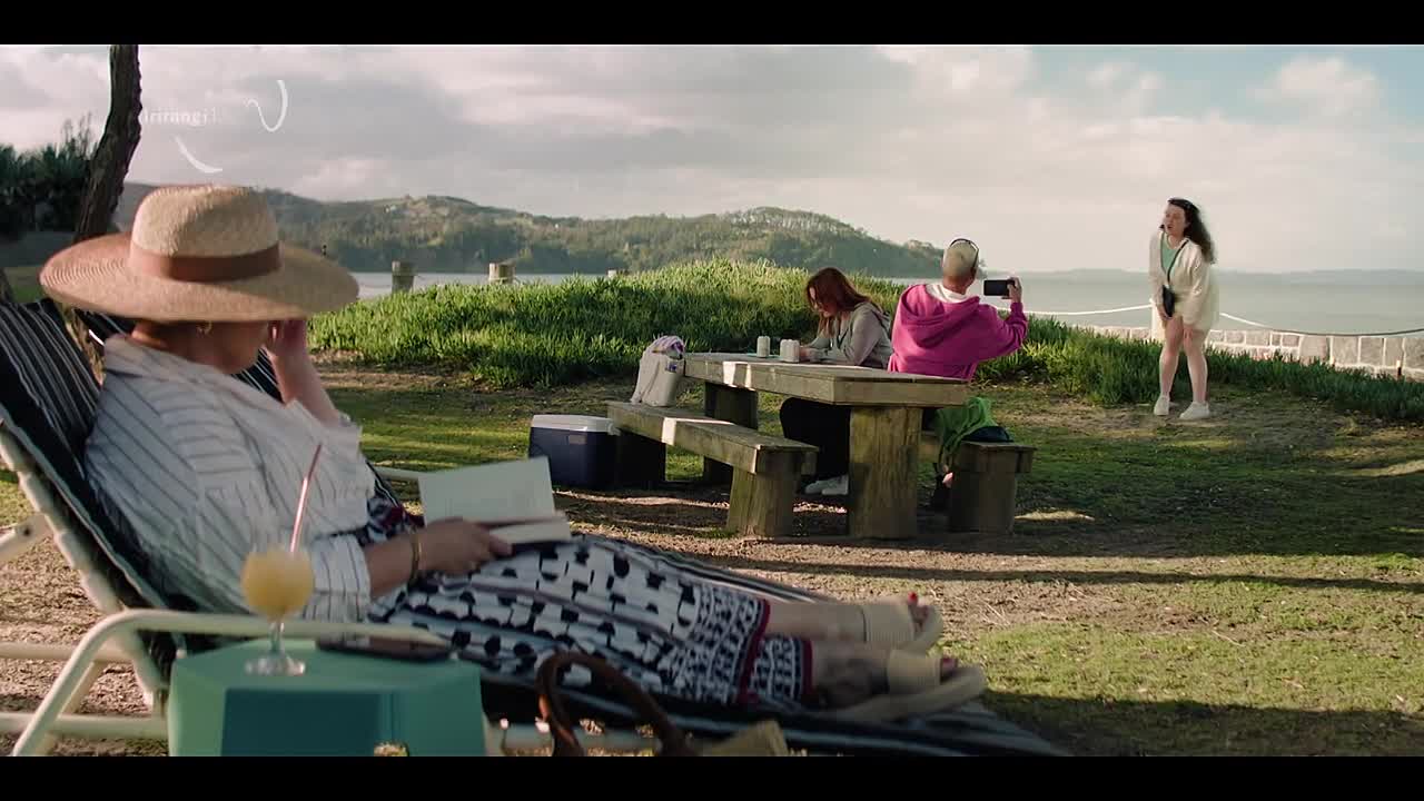 Blue Murder Motel S01E05