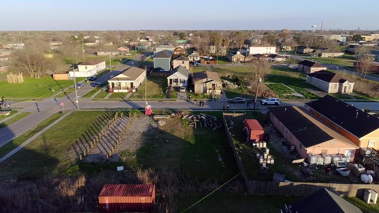 ⁣Homicide-Squad-New-Orleans-S03E05-HDTV-X264