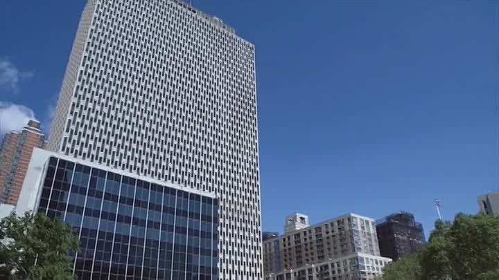 Somebody's Hiding Something S01E01