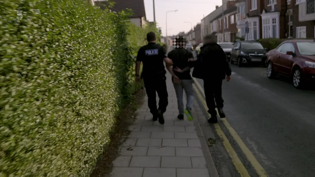 ⁣Motorway Cops Catching Britains Speeders S09E04 1080p HDTV H264-DARKFLiX