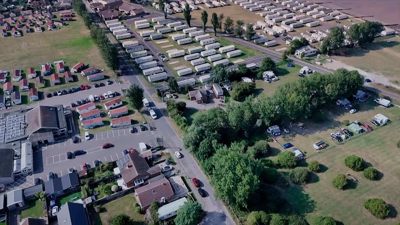 The Dyers Caravan Park S01E02 Turf Wars 720p NOW WEB-DL DDP5 1 H 264-RAWR