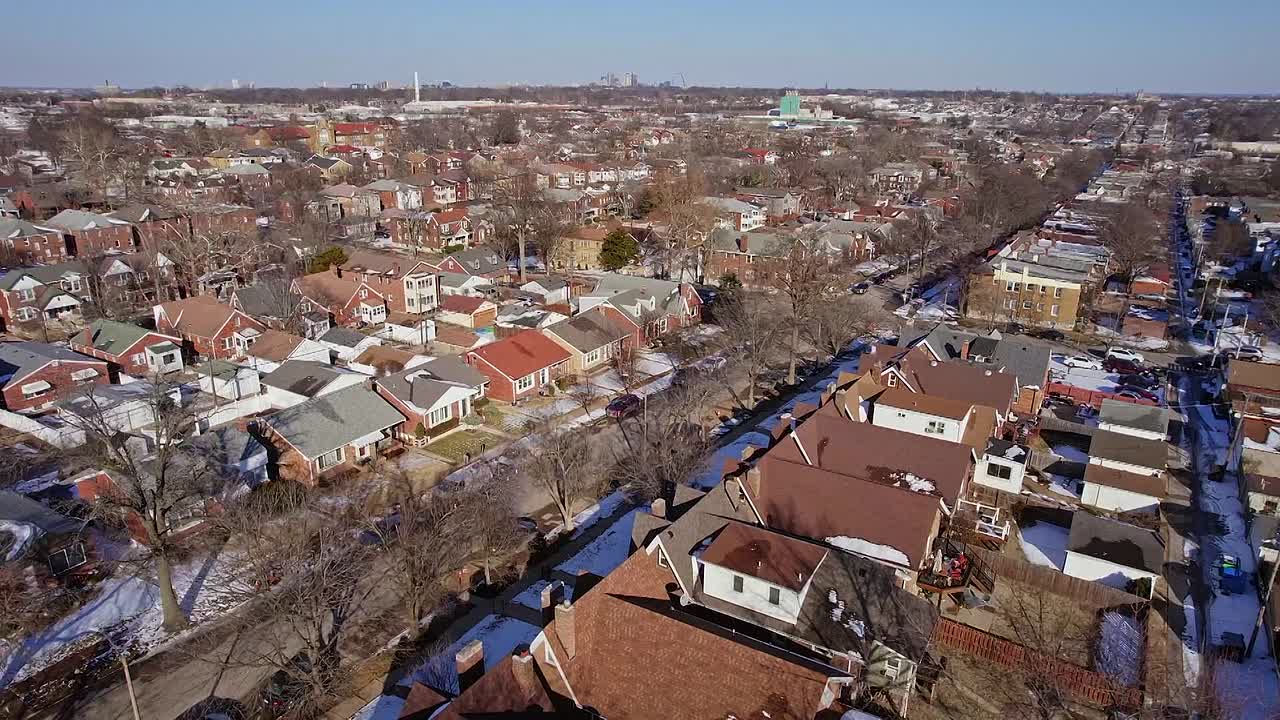 ⁣DIY Dungeon S01E05 Press and Pleasure 1080p AMZN WEB-DL DDP2 0 H 264-RAWR