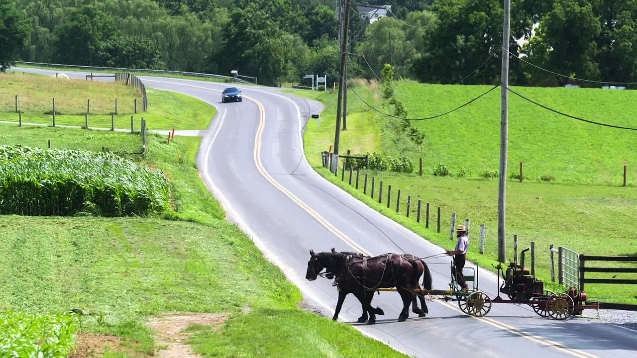 Suddenly Amish S01E07 1080p WEB h264-EDITH