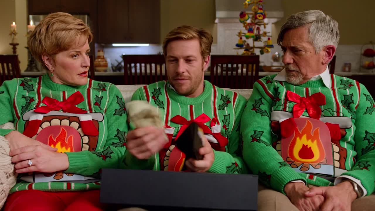 Holidate 2020 1080p WEBRip x264 AAC5 1-