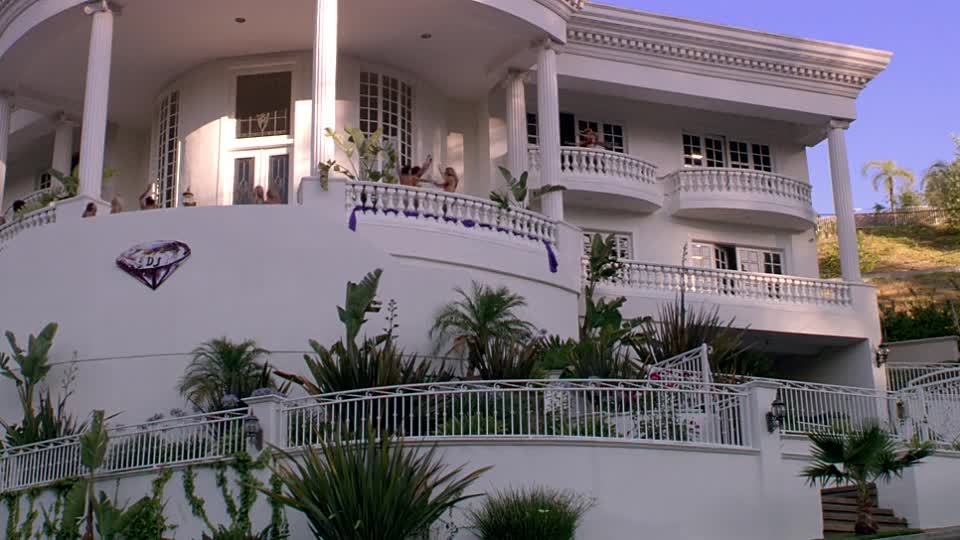 ⁣Deep In The Valley 2009 720p WEBRip x264 AAC-