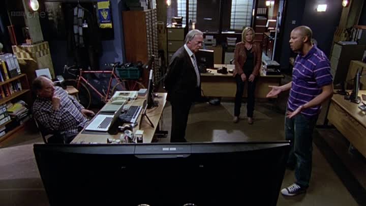 ⁣New Tricks S07E09 -Gloves Off