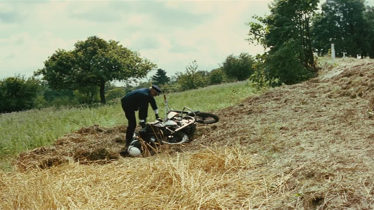 ⁣Fantomas 1964 FRENCH 1080p BluRay x264 AAC-