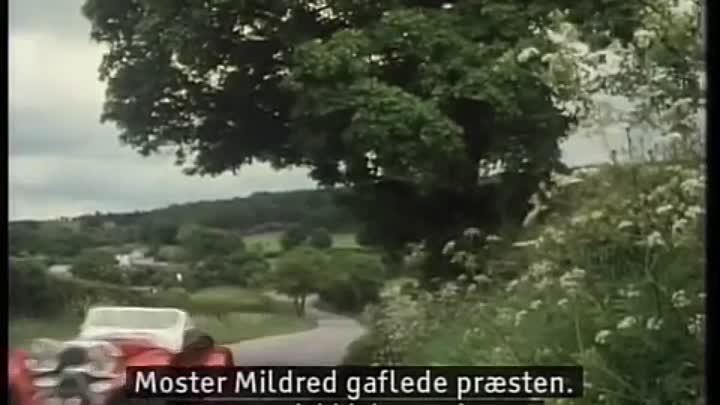 ⁣Miss Marple - They Do It With Mirrors