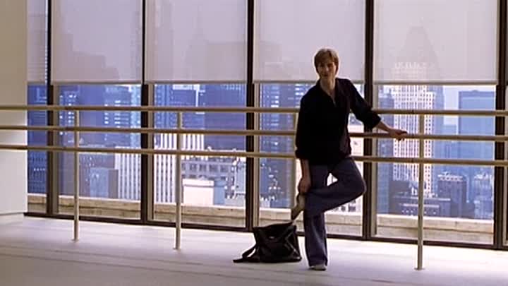 ⁣Centre Stage -2000